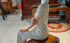 吃奶一边胸大一边胸小怎么办